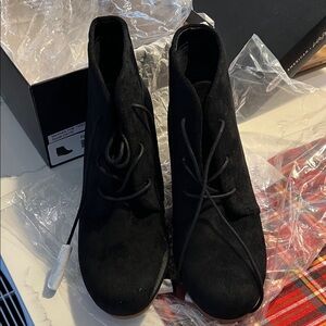 Black Women's Ankle Boots NWT